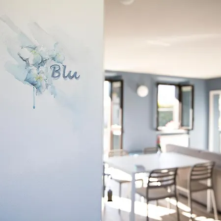 Charming Moment Di Villa Porta - Residenza Ortensia Luino Exterior photo