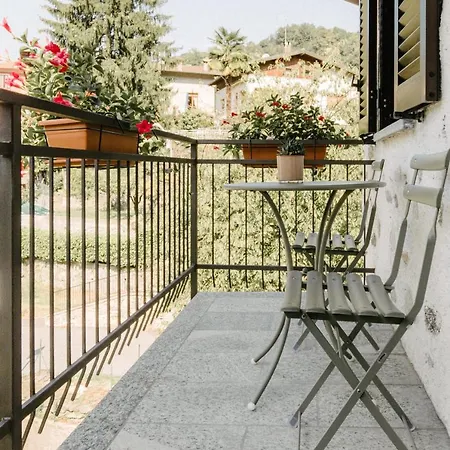 Charming Moment Di Villa Porta - Residenza Ortensia Luino Exterior photo